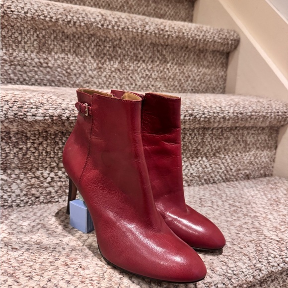 Chic Red Leather Ankle Booties - Picture 6 of 6